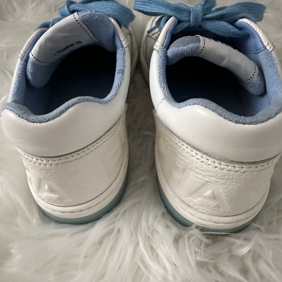 Chanel interlocking CC sneakers - Picture 10 of 12